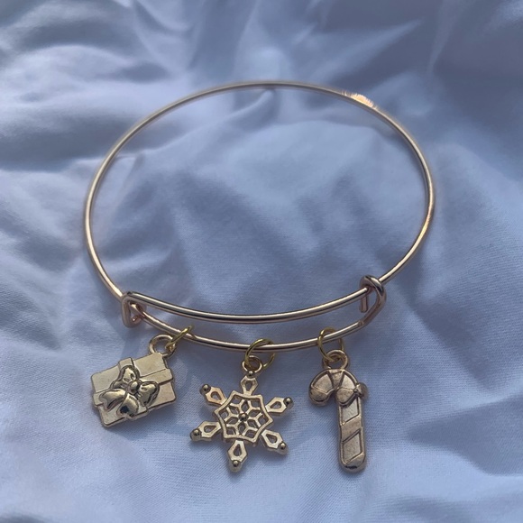 Brand New! Handmade! Adjustable Charm Bracelet - Picture 3 of 6